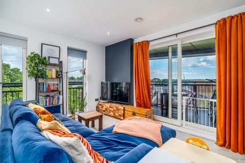 2 bedroom apartment for sale, Courthouse Way, Wandsworth