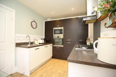 3 bedroom end of terrace house for sale, Bowler Close, Atherstone