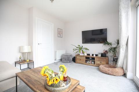 1 Bowler Close, Atherstone, CV9 3HL