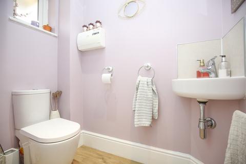 1 Bowler Close, Atherstone, CV9 3HL