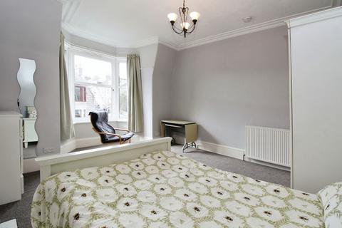 84 Bedford Place, Aberdeen, AB24 3NX