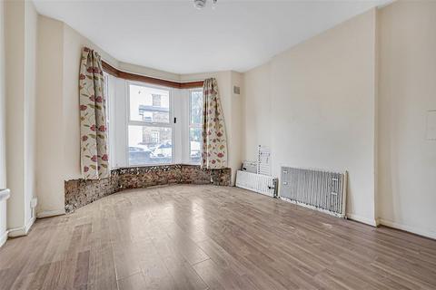 2 bedroom flat for sale, Queens Park, London NW10