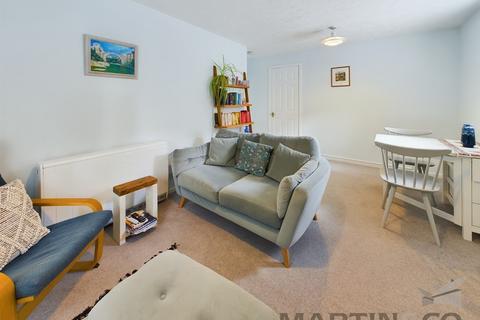 2 bedroom ground floor flat for sale, Millers Rise, St Albans