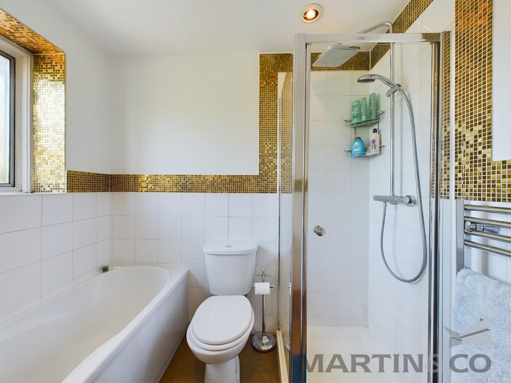 18 Bathroom