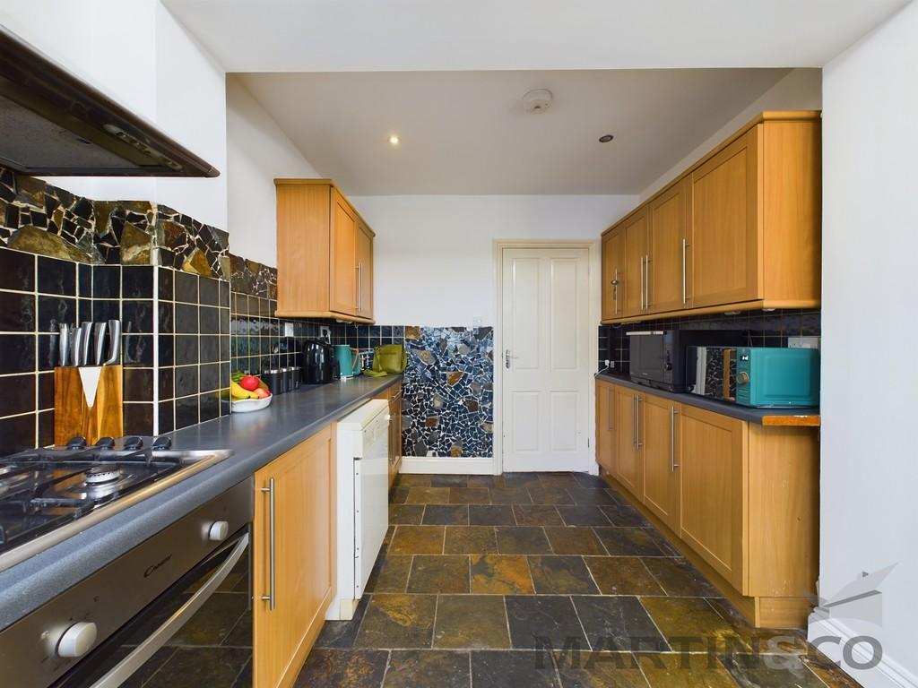 6 Kitchen