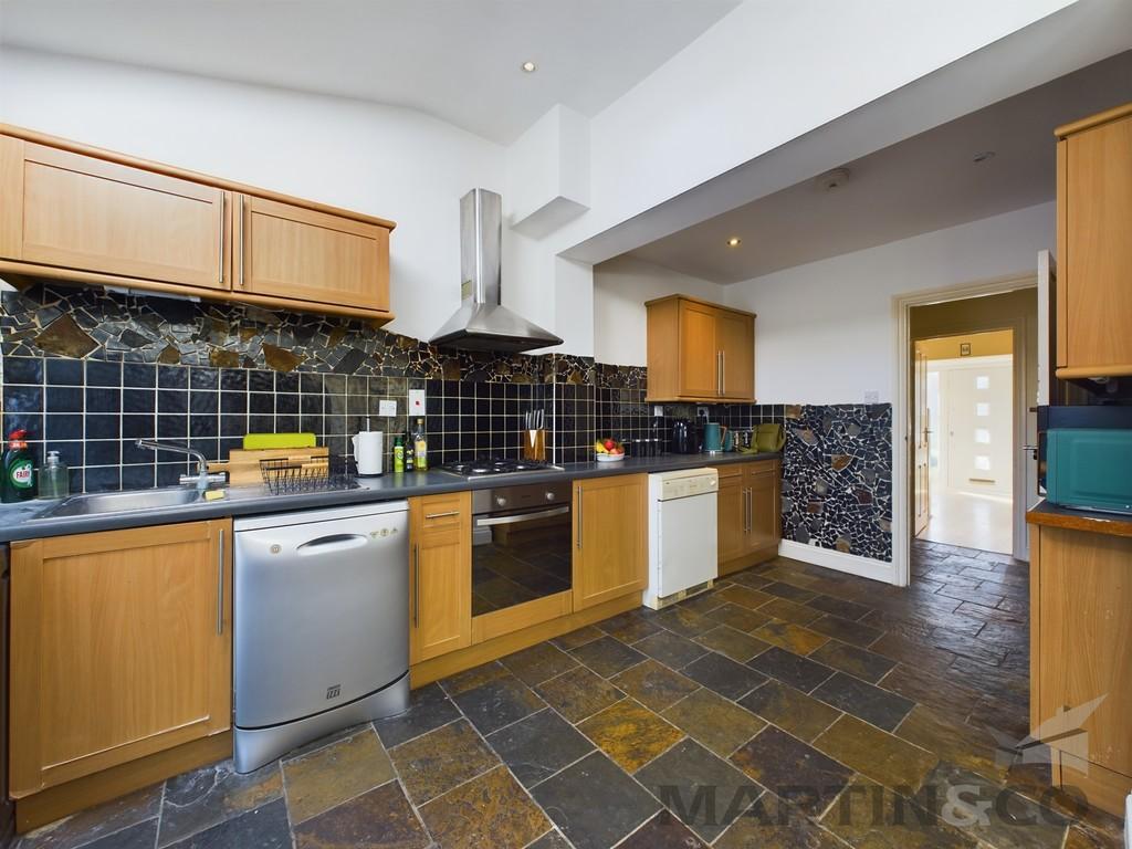 5 Kitchen