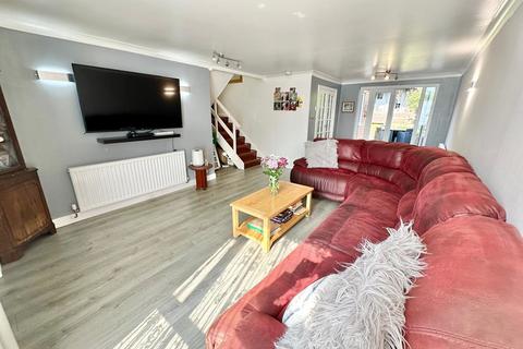 3 bedroom end of terrace house for sale, Lauder Close, Camberley GU16