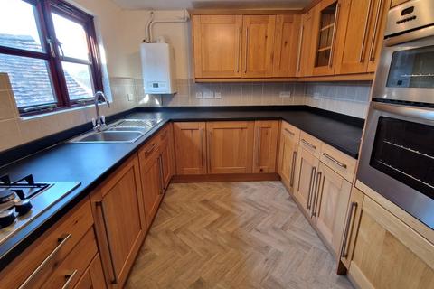 2 bedroom apartment to rent, Merchants Flat, Brook Street