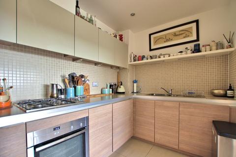 2 bedroom penthouse to rent, Fitzgerald Place, Cambridge CB4