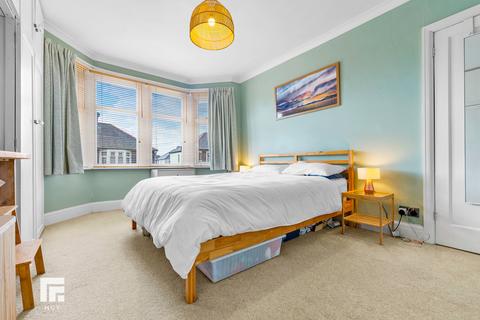 17 Avondale Crescent, Cardiff, CF11 7DE