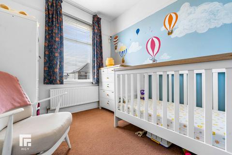 17 Avondale Crescent, Cardiff, CF11 7DE