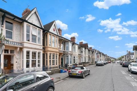 3 bedroom terraced house for sale, Moorland Road, Splott, Cardiff