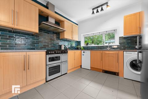 3 bedroom terraced house for sale, Moorland Road, Splott, Cardiff