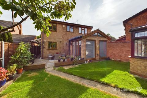 4 bedroom detached house for sale, Chase View, Armitage