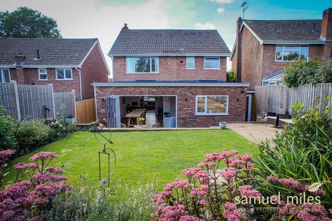 3 bedroom detached house for sale, Eastwood Avenue, Wiltshire SN4