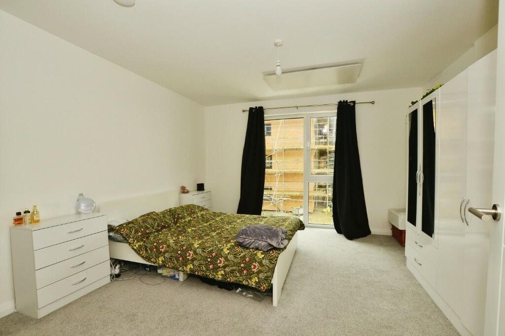 122413 Flat 7 New Town Apartments Ashford Kent TN2