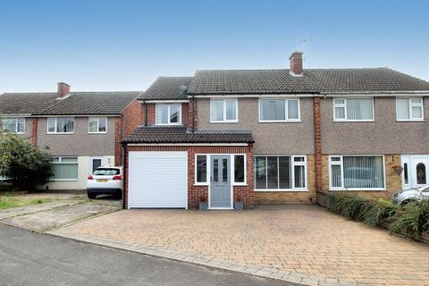 3 bedroom semi-detached house for sale, Walnut Grove, Leicester LE2