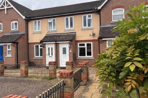 2 bedroom terraced house to rent, Titus Way, Colchester CO4