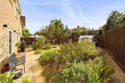 30 Burroughs Way, Wymondham, NR18 0WE