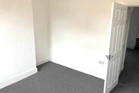 2 bedroom terraced house to rent, Lomas Street, Stoke-On-Trent, ST4 7AE