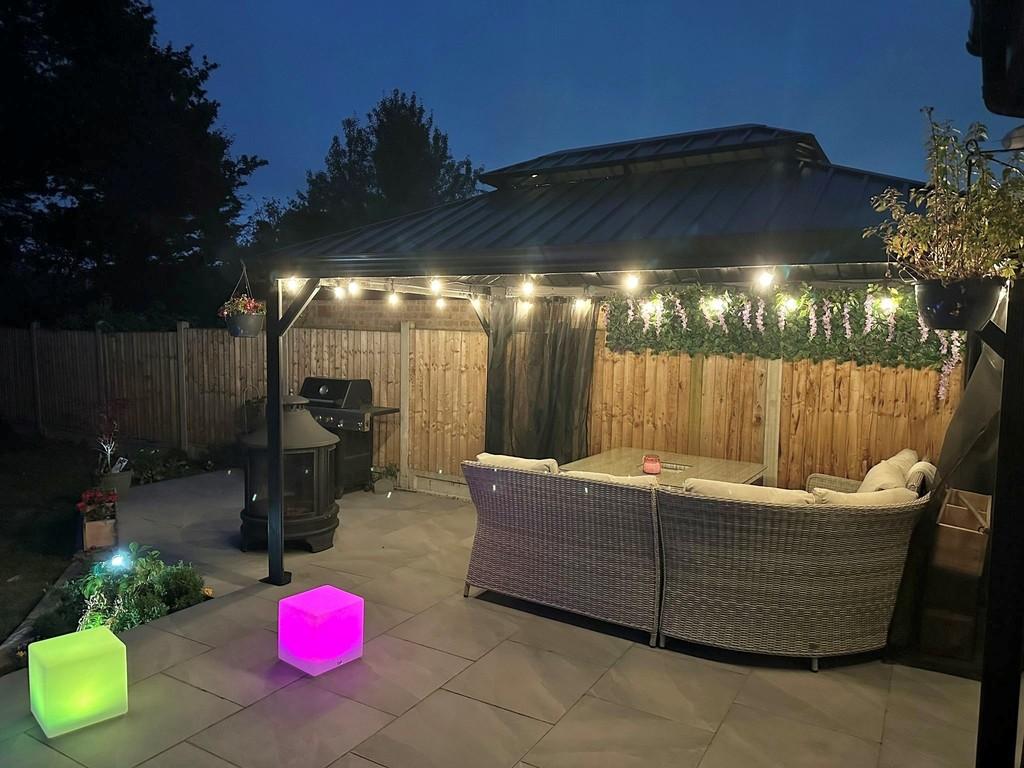 Garden night