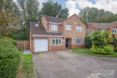 4 bedroom detached house for sale, Armitage Close, Cringleford