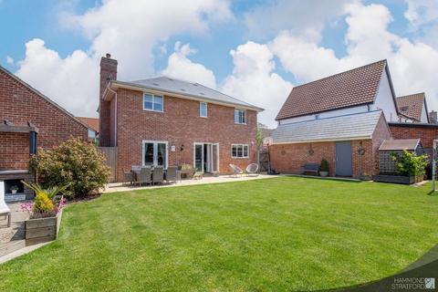 4 bedroom detached house for sale, Minnow Way, Mulbarton