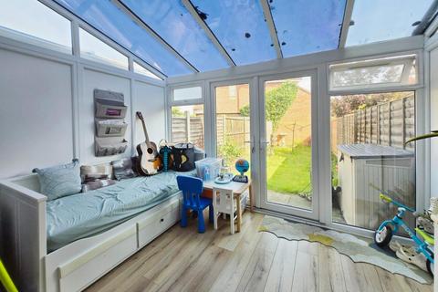 34 Philips Close, Carshalton, SM5 2FE