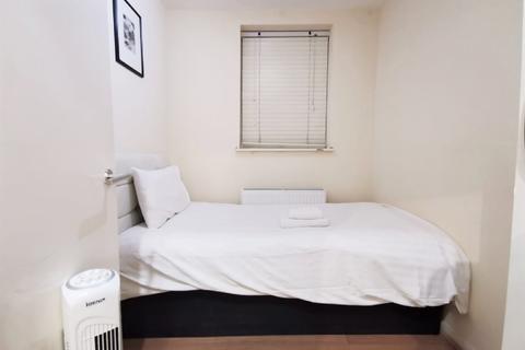 2 bedroom flat to rent, Fitzrovia, London W1T