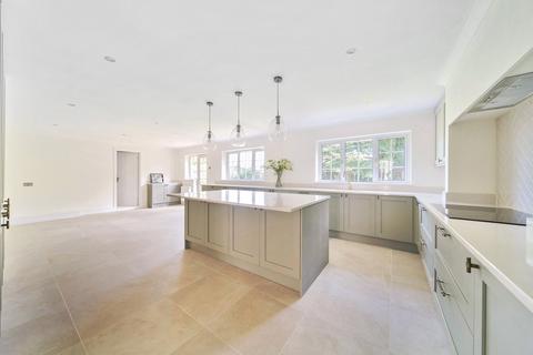 4 bedroom bungalow for sale, 3 Gransden Close, Cranleigh Road, Ewhurst, GU6