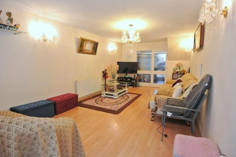 3 bedroom semi-detached house for sale, Anglesey Close, Ashford TW15