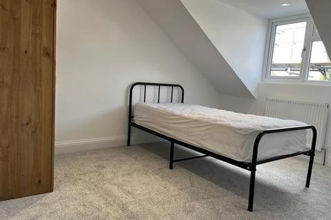 undefined, Romford, RM7