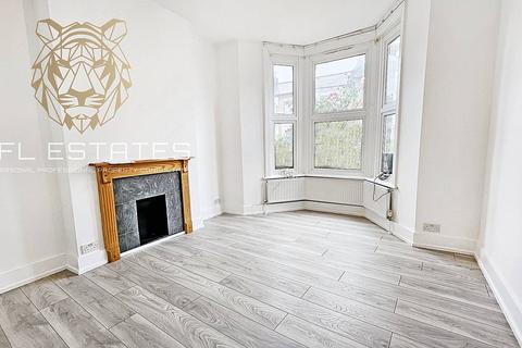 1 bedroom ground floor flat to rent, Shenley Road, London SE5