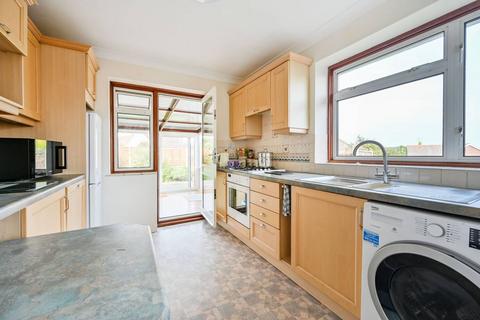 20 Brocks Drive, Fairlands, Guildford, GU3 3NQ