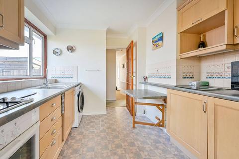 20 Brocks Drive, Fairlands, Guildford, GU3 3NQ