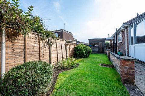 20 Brocks Drive, Fairlands, Guildford, GU3 3NQ