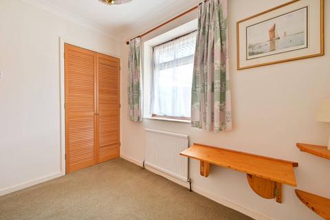 20 Brocks Drive, Fairlands, Guildford, GU3 3NQ