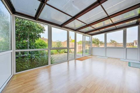 20 Brocks Drive, Fairlands, Guildford, GU3 3NQ
