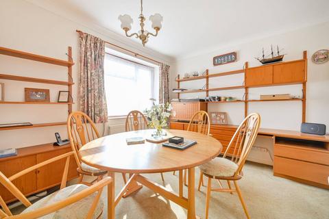 20 Brocks Drive, Fairlands, Guildford, GU3 3NQ