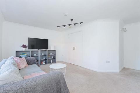 Studio for sale, Highdown Avenue, Worthing