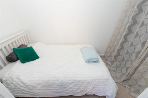 43a Highdown Avenue, Worthing, BN13 1QL