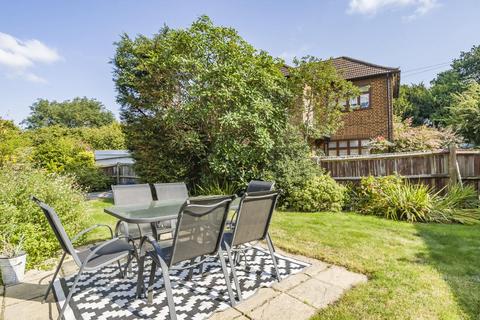 37 Carters Hill Close, London, SE9 4RS