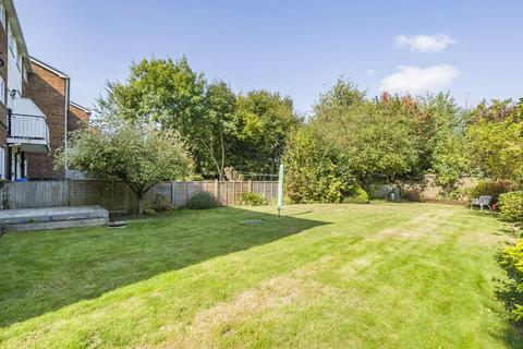 37 Carters Hill Close, London, SE9 4RS