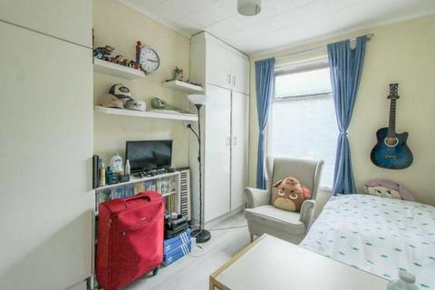 4 bedroom end of terrace house for sale, St. James's Road, Croydon CR0