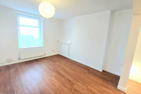 3 bedroom property to rent, Maritime Terrace, Pontypridd, CF37