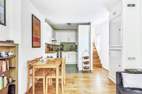 2 bedroom flat for sale, 4 Harold Road, London N8