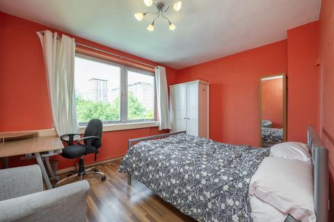 1 bedroom flat for sale, Coniston Court, Kendal Street, London