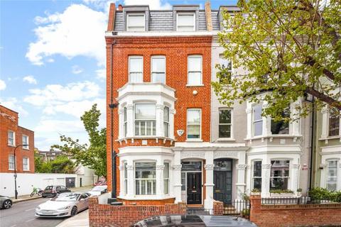 6 bedroom end of terrace house to rent, Waldemar Avenue, London