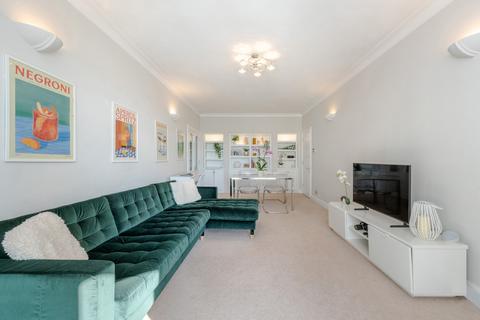 2 bedroom flat for sale, William Court, 6 Hall Road, St John's Wood, London