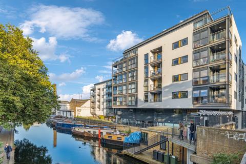 2 bedroom flat to rent, Canalside Square, London